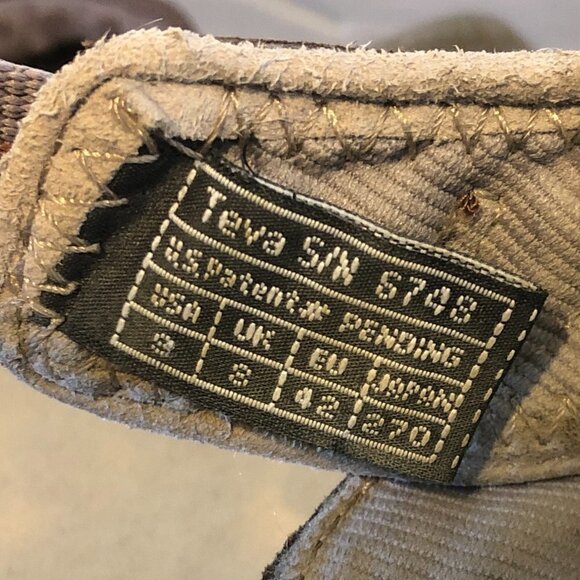 TEVA Sandals Men's Size 9 Brown Tan Leather Stitching Pattern F10004L Hiking - Picture 7 of 12